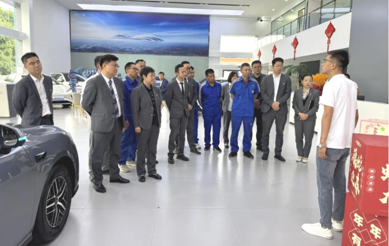 汽貿(mào)公司黨支部開展&ldquo;走出去、學進來，改作風、促發(fā)展&rdquo;貫徹中央八項規(guī)定精神學習教育走深走實主題黨日活動