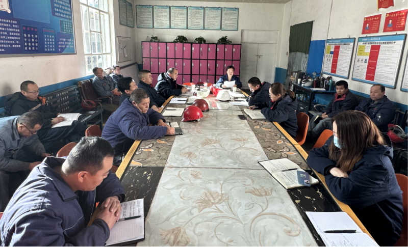 對(duì)標(biāo)對(duì)表新要求 主動(dòng)作為抓落實(shí)&mdash;&mdash;物產(chǎn)工投公司紀(jì)委召開(kāi)學(xué)習(xí)貫徹中紀(jì)委、省紀(jì)委二次全會(huì)精神專(zhuān)題會(huì)議暨節(jié)前廉政教育警示會(huì)