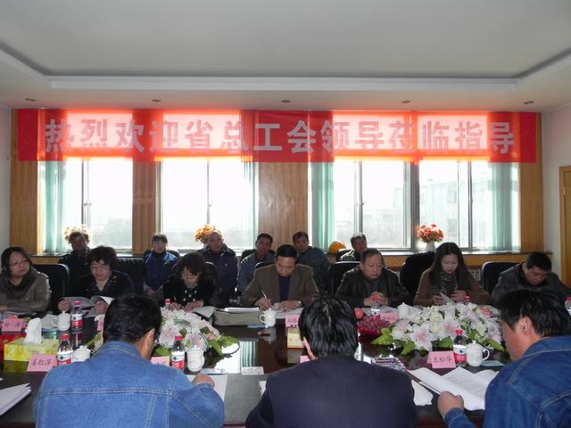 深入車間班組、&ldquo;零距離&rdquo;接觸職工、體驗職工生活、傾聽職工心聲