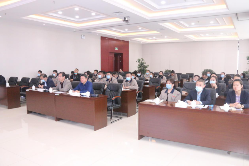 重學習、強隊伍、促發(fā)展――朝物開投公司舉辦網(wǎng)絡(luò)貨運知識培訓講座